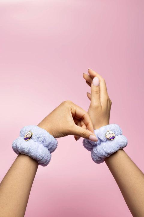 Hands Cloud Wristband